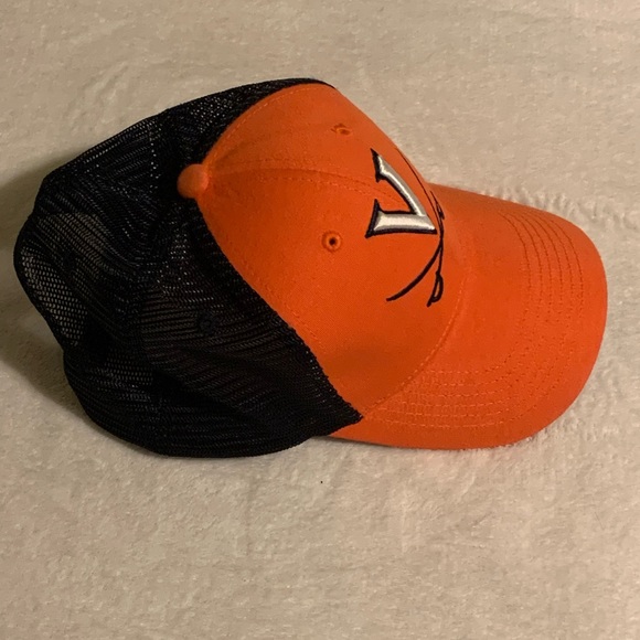 University of Virginia Cavaliers hat - Picture 4 of 7